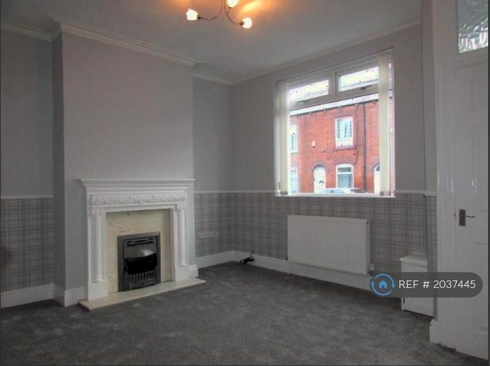 3 Bedroom End Of Terrace House To Rent In Church Street, Failsworth, Manchester, M35