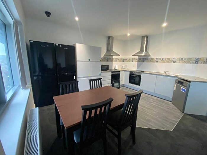 6 Bedroom Apartment To Rent In Ocean House, Beds, Plymouth, PL1