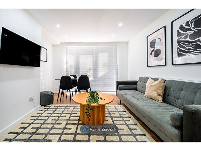 3 Bedroom Semi-Detached House To Rent In Glamis Avenue, Manchester, M11