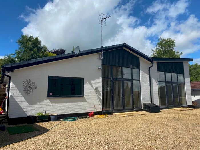 3 Bedroom Detached Bungalow To Rent In New Road, Bromyard, HR7