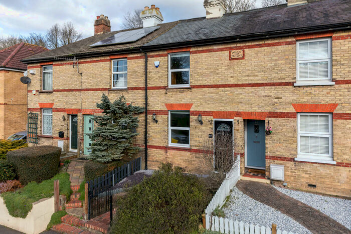 2 Bedroom Terraced House To Rent In Godstone Road, CR8