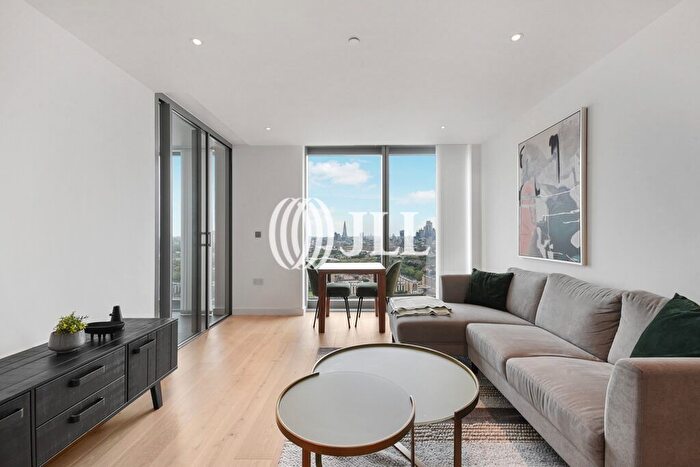 1 Bedroom Flat To Rent In Landmark Pinnacle, Marsh Wall, E14