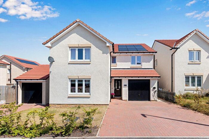 4 Bedroom Detached House For Sale In Laing Loan, Wallyford, East Lothian, EH21