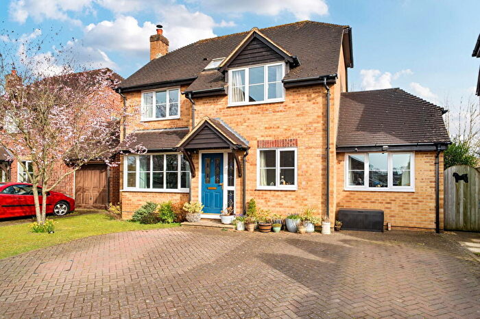 4 Bedroom Detached House For Sale In Rydal Close, Basingstoke, RG22