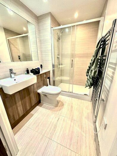 2 Bedroom Flat To Rent In Boulevard Drive, London, NW9
