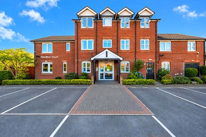 1 Bedroom Flat For Sale In Hamilton Court, Lammas Walk, Leighton Buzzard, Bedfordshire, LU7