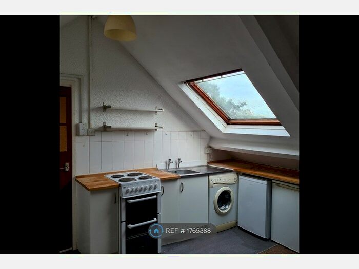 1 Bedroom Flat To Rent In Oakfield Street, Cardiff, CF24