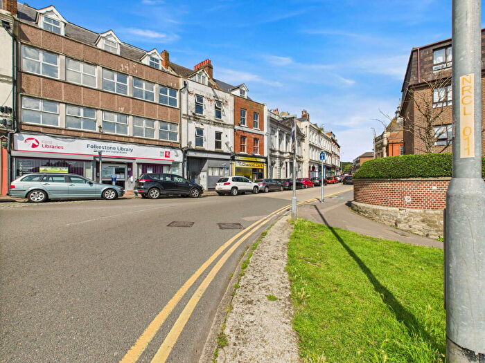 3 Bedroom Maisonette To Rent In Grace Hill, Folkestone, CT20