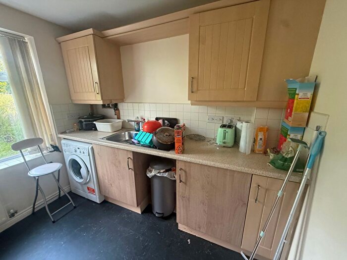 2 Bedroom Flat For Sale In Kenton Lane, Kenton, Newcastle Upon Tyne, NE3