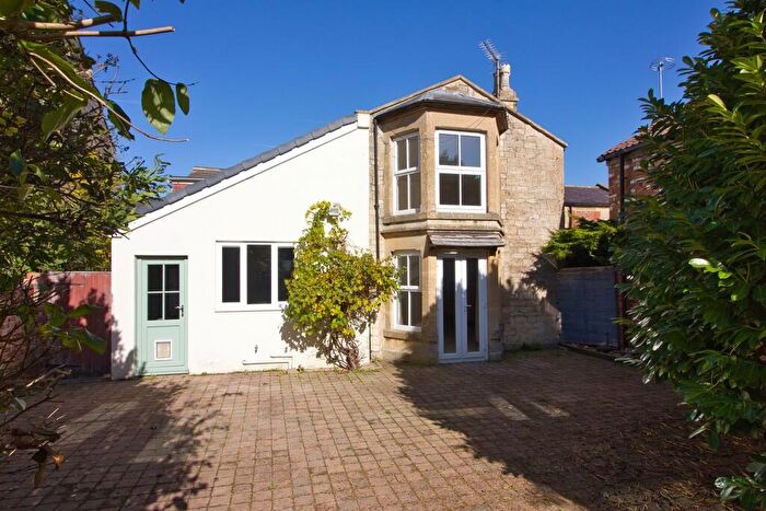 4 Bedroom Detached House For Sale In Pickwick Road, Corsham, SN13