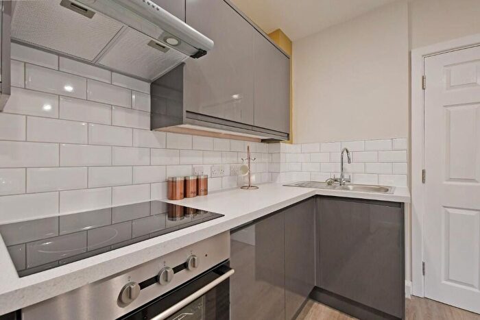 2 Bedroom Flat To Rent In Broomgrove Road, Broomgrove Gardens, S10