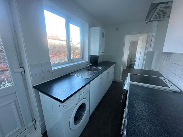 2 Bedroom Cottage To Rent In Mortimer Street, Sunderland, SR4