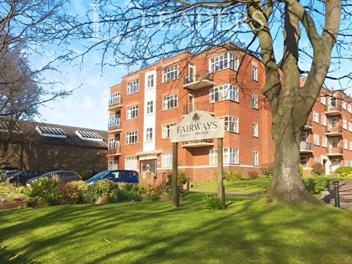 3 Bedroom Apartment To Rent In Fairways, Dyke Road, BN1