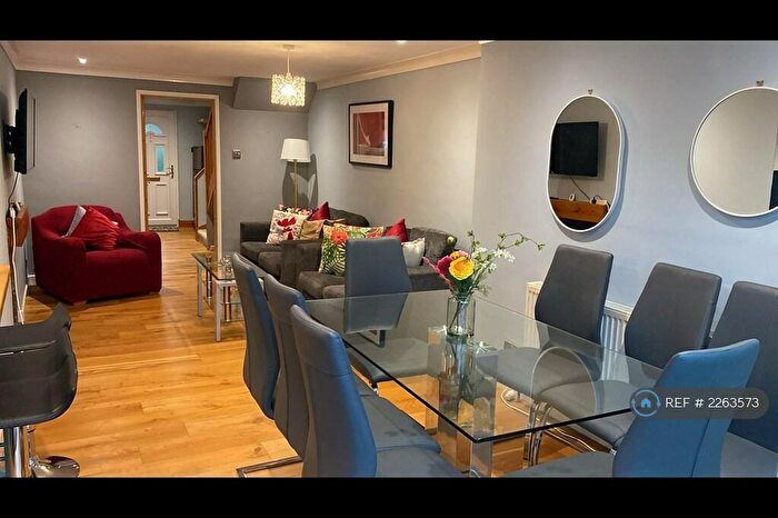 4 Bedroom Semi-Detached House To Rent In Jackson Road, Cambridge, CB4