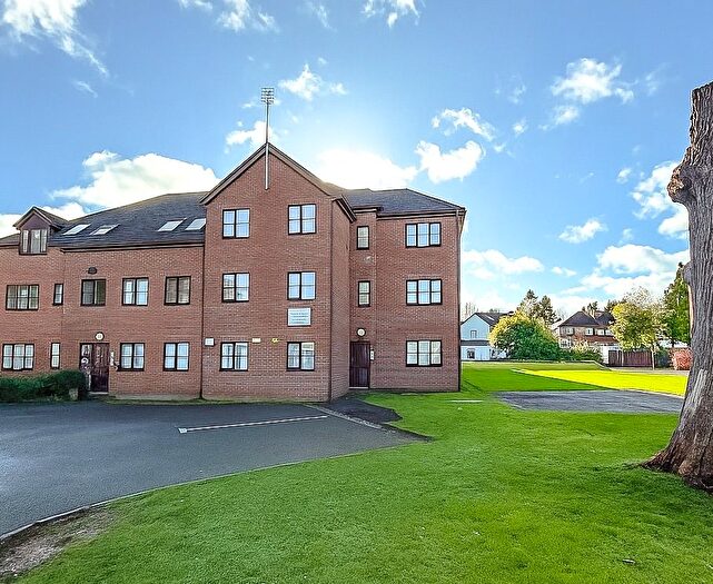 2 Bedroom Flat To Rent In Crown Rise, Garston, Watford, WD25