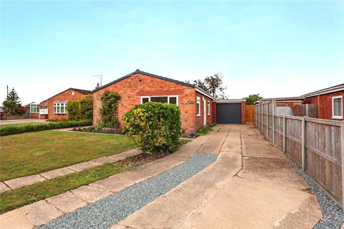 3 Bedroom Bungalow For Sale In Blithewood Gardens, Sprowston, Norwich, Norfolk, NR7