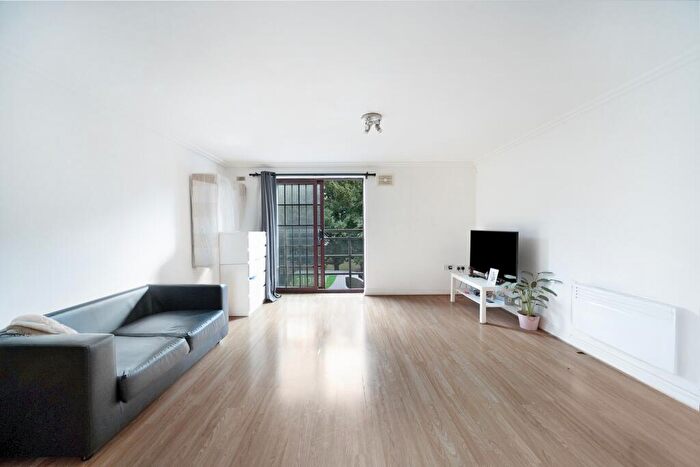 2 Bedroom Flat For Sale In Hewetts Quay, Abbey Road, Barking, IG11