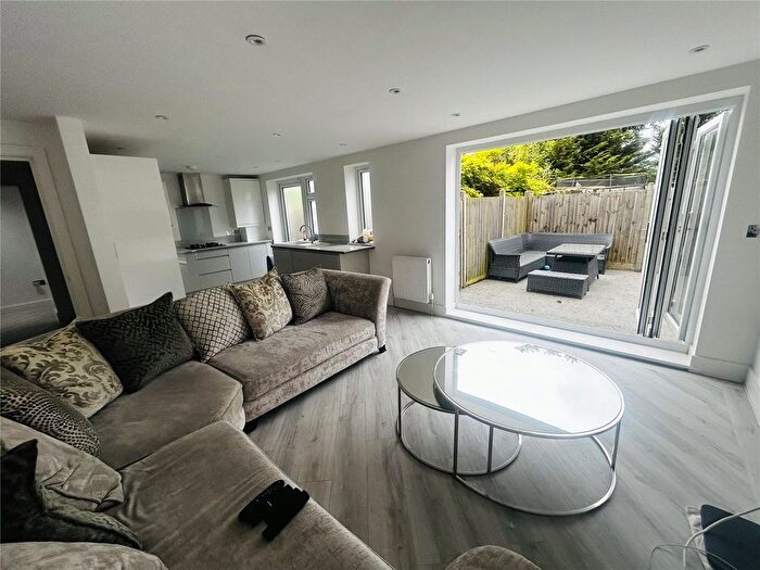 2 Bedroom Flat To Rent In Pope Road, Bromley, BR2