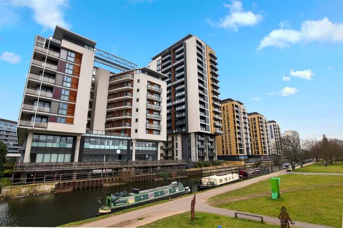 3 Bedroom Flat To Rent In Regalia Point, 30 Palmers Road, London E2