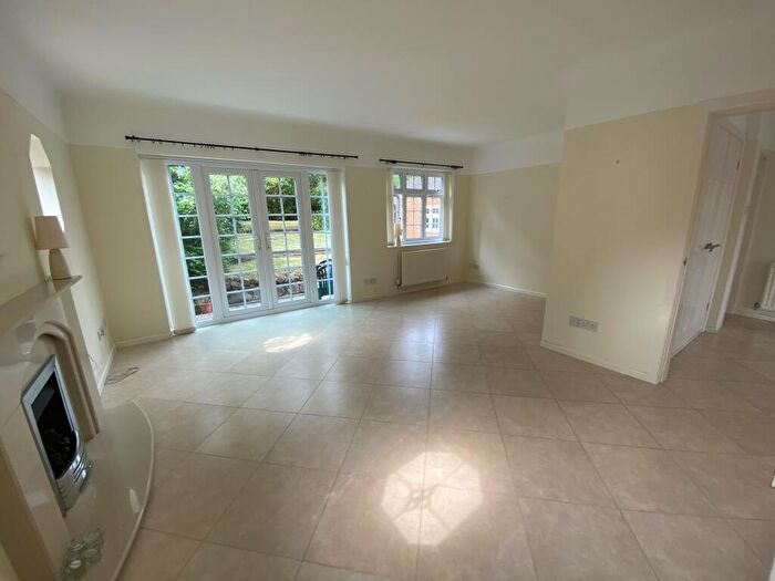 2 Bedroom Detached Bungalow To Rent In Covertside, Newton, CH48