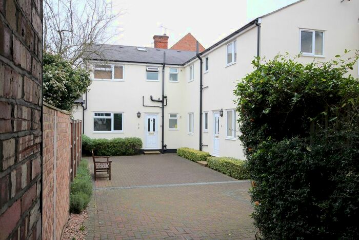 1 Bedroom Flat To Rent In Regents Court, Sutton Road, St Albans AL1