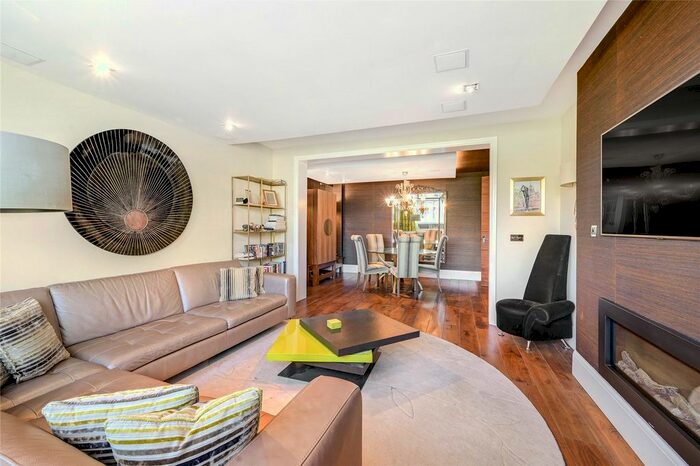 2 Bedroom Flat To Rent In Cromwell Road, South Kensington, SW7