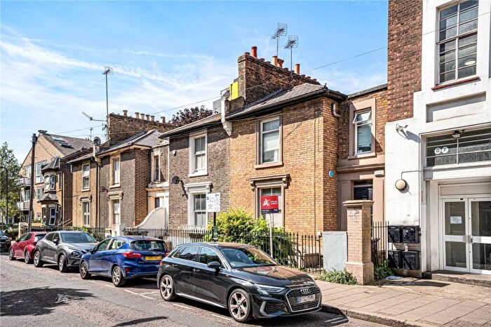 3 Bedroom Semi Detached House For Sale In Barnabas Road, London, E9