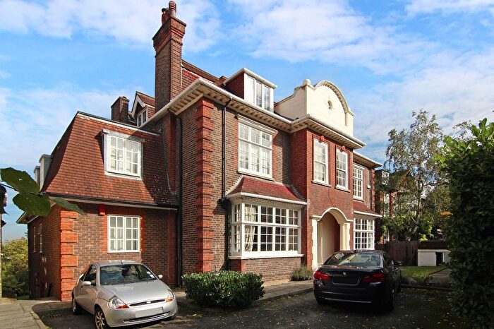 1 Bedroom Flat To Rent In Chartfield Avenue, Putney, SW15