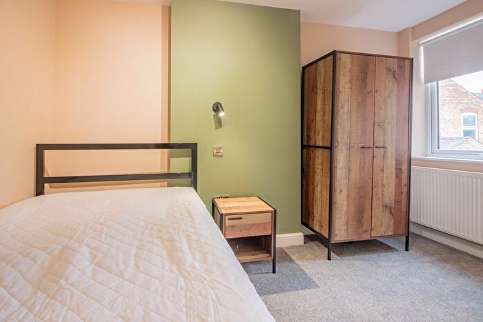 1 Bedroom Flat To Rent In Room Neale Street, Long Eaton, NG10