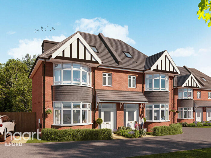 4 Bedroom Semi-Detached House For Sale In Wessex Close, London, IG3