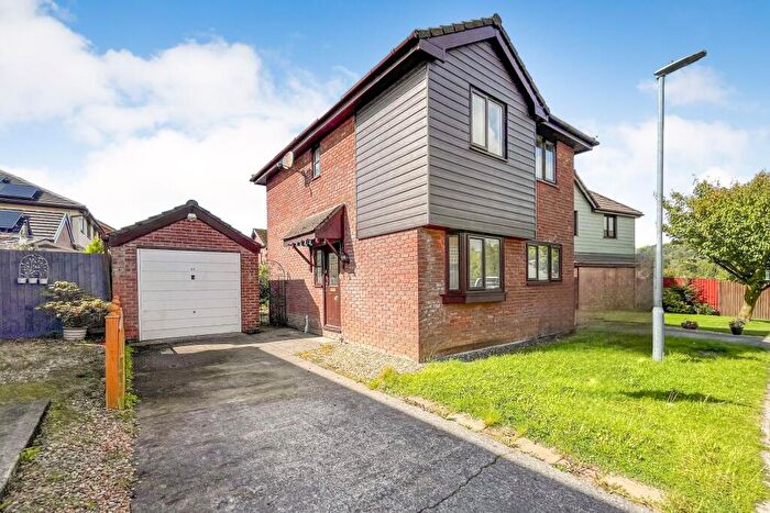 3 Bedroom Detached House For Sale In Parc Bryn Rhos, Ammanford, SA18