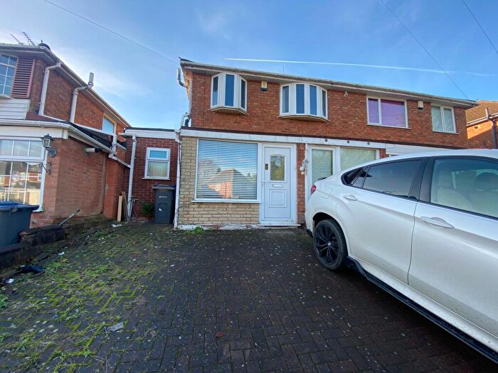 4 Bedroom House To Rent In Perry Park Crescent, Birmingham., B42