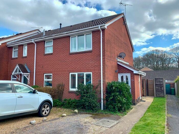 1 Bedroom End Of Terrace House To Rent In Duddon Close, West End, SO18