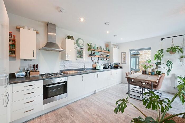 2 Bedroom Flat For Sale In Breakspear Gardens, Colliers Wood, SW19