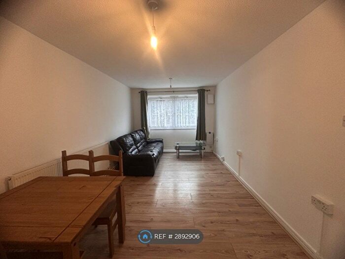 1 Bedroom Flat To Rent In Cundy Road, London, E16