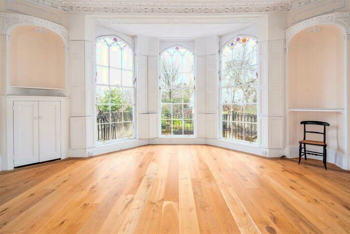 1 Bedroom Apartment To Rent In Queens Parade, Bath, BA1