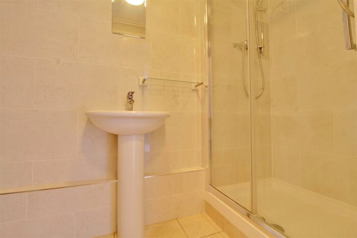 1 Bedroom Flat For Sale In Brunswick Square, Gloucester, GL1