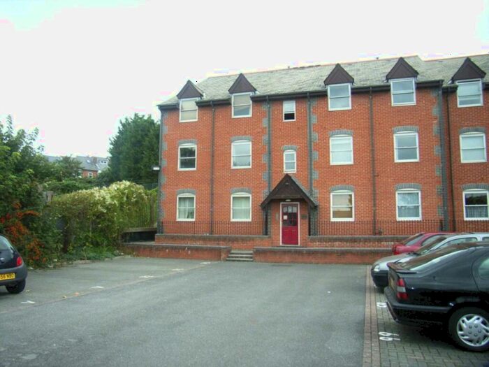 1 Bedroom Flat To Rent In Lynden Mews, Elgar Road, RG2