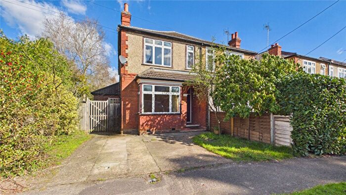 3 Bedroom Semi Detached House For Sale In Lightwater, Surrey, GU18