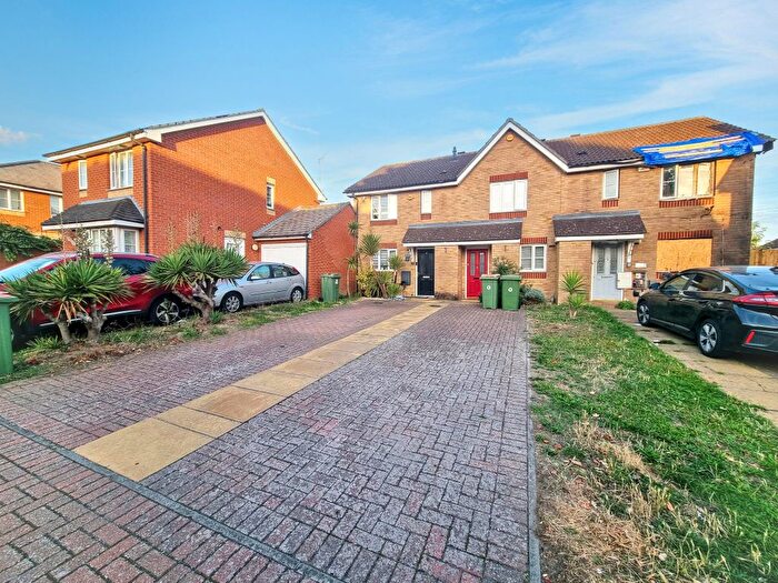 2 Bedroom Property To Rent In Edmund Hurst Drive, Beckton, E6