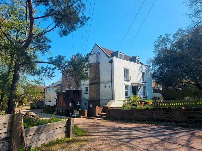 3 Bedroom Flat For Sale In London Road, Wrotham Heath, Sevenoaks, TN15