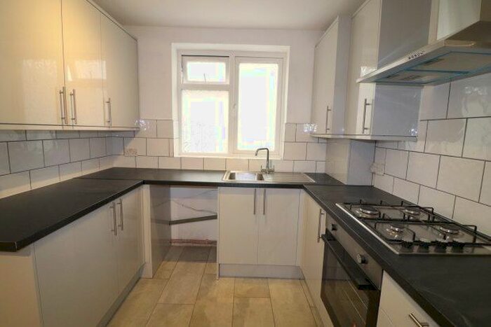 3 Bedroom Property To Rent In Spring Gardens, Hornchurch, RM12