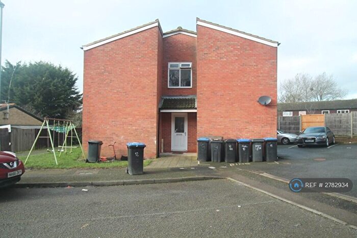 1 Bedroom Flat To Rent In Dore Close, Northampton, NN3