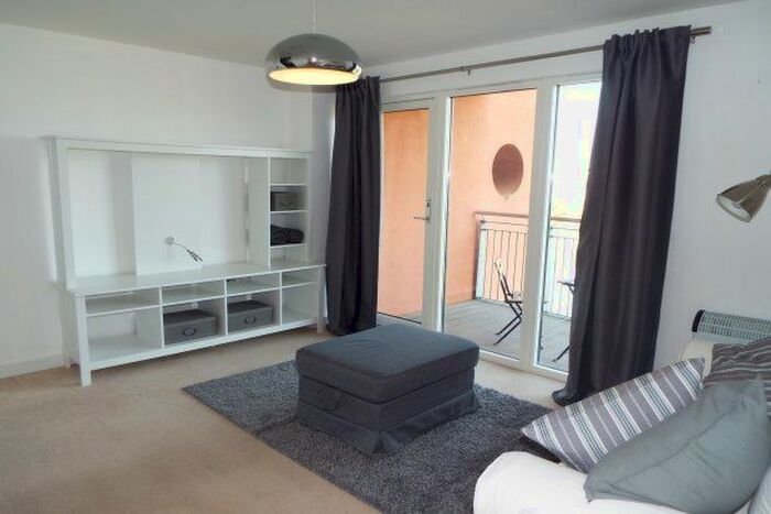 1 Bedroom Flat To Rent In Watkiss Way, Cardiff, CF11