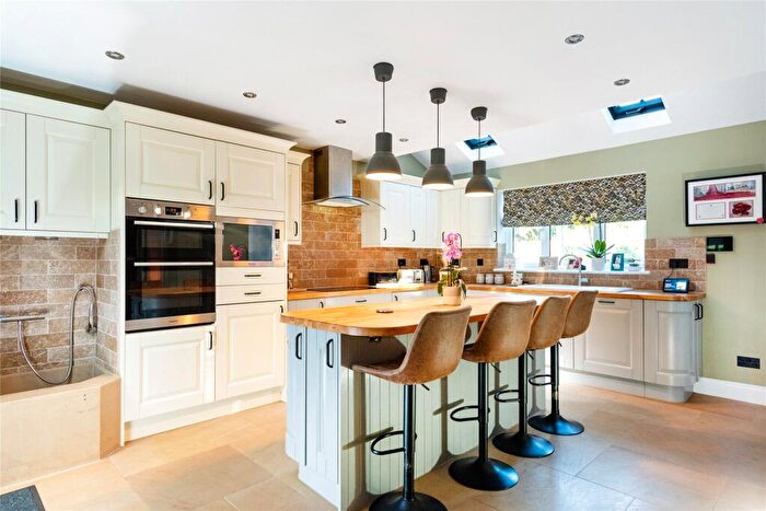 4 Bedroom Detached House For Sale In Church Walk, Great Billing, Northamptonshire, NN3