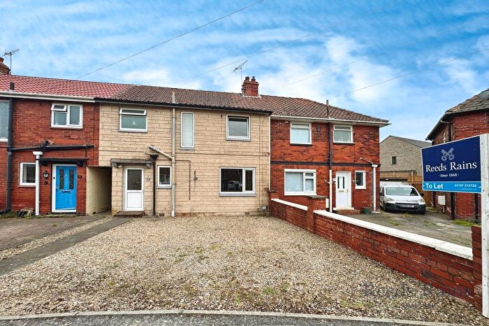 3 Bedroom Semi-Detached House To Rent In Portholme Drive, Selby, North Yorkshire, YO8