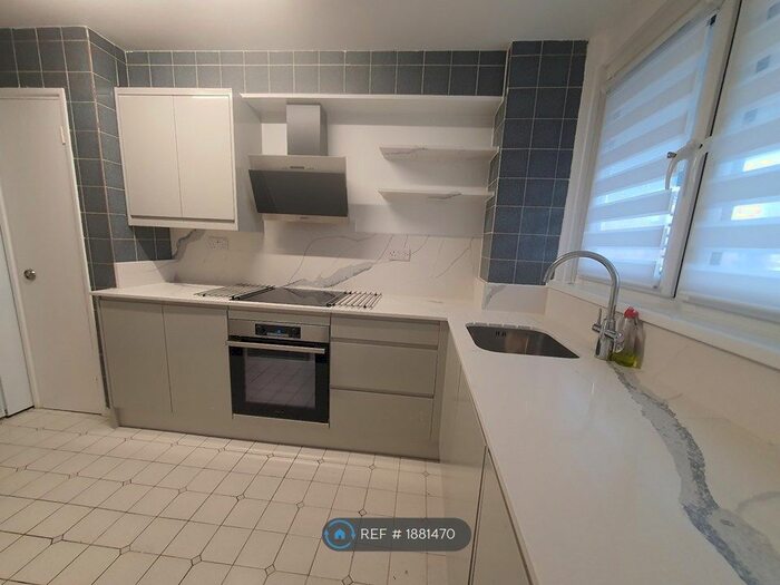 1 Bedroom Flat To Rent In Galba Court, Brentford, TW8