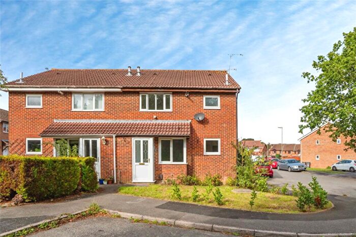 1 Bedroom End Of Terrace House For Sale In Starina Gardens, Waterlooville, Hampshire, PO7