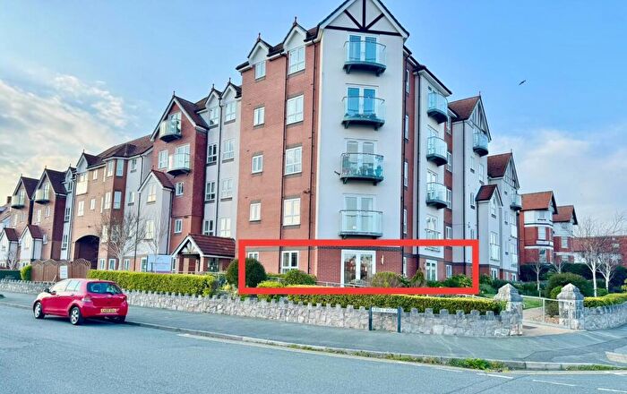 2 Bedroom Apartment For Sale In Abbey Road, Rhos On Sea, Colwyn Bay, LL28