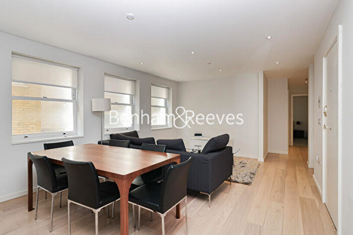 2 Bedroom Apartment To Rent In Lovat Lane, Monument, London, EC3R